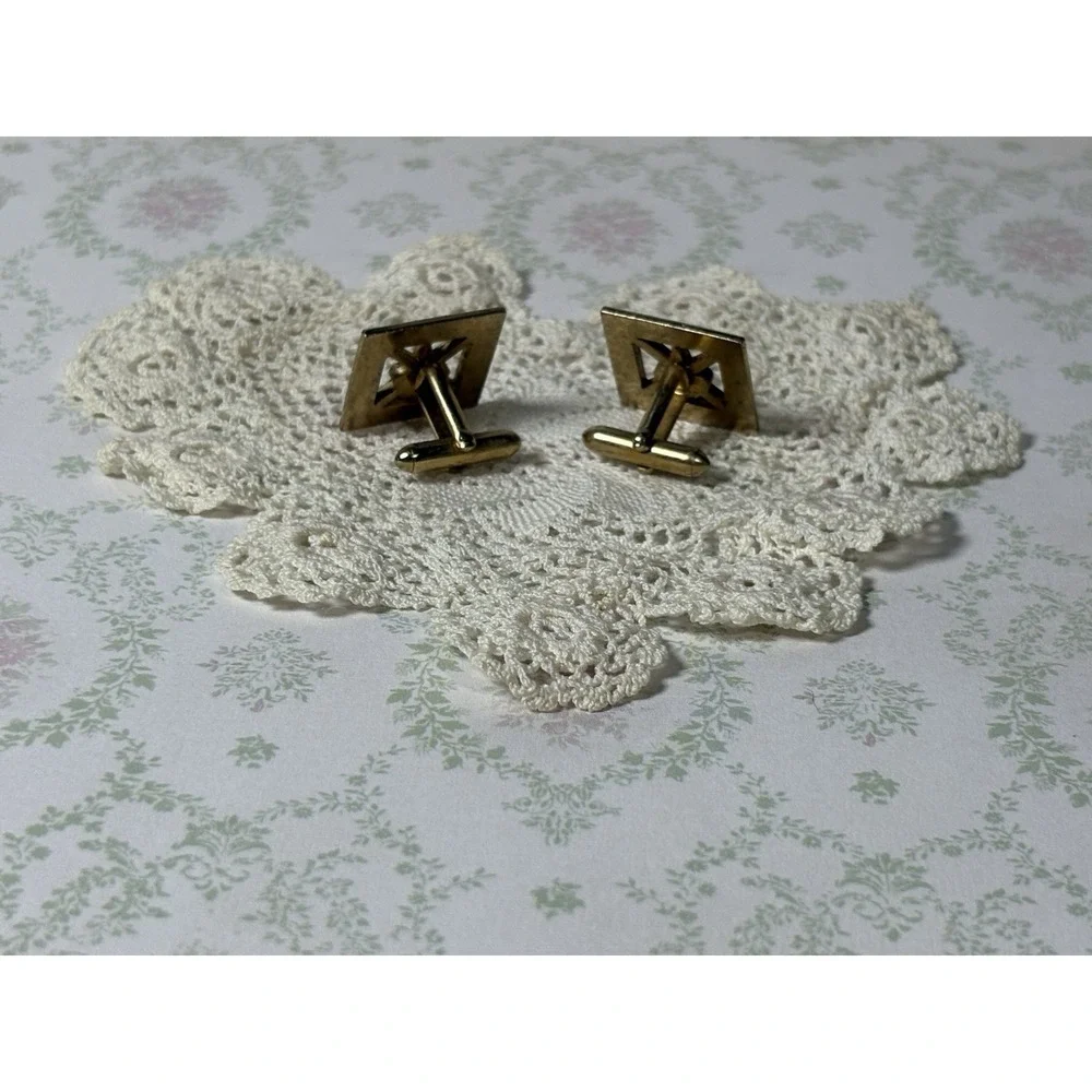 Vintage Swank Gold Tone‎ Square Cufflinks Fleur De Lis Geometric Mid Century